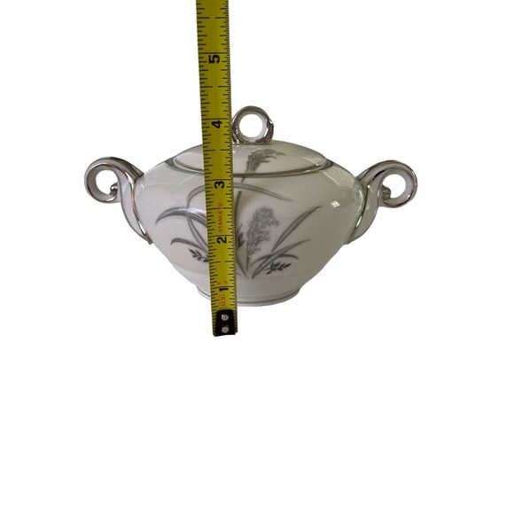 Wentworth China SILVER WHEAT 7514 ETERNA SHAPE Sugar Bowl & Creamer - Picture 12 of 16